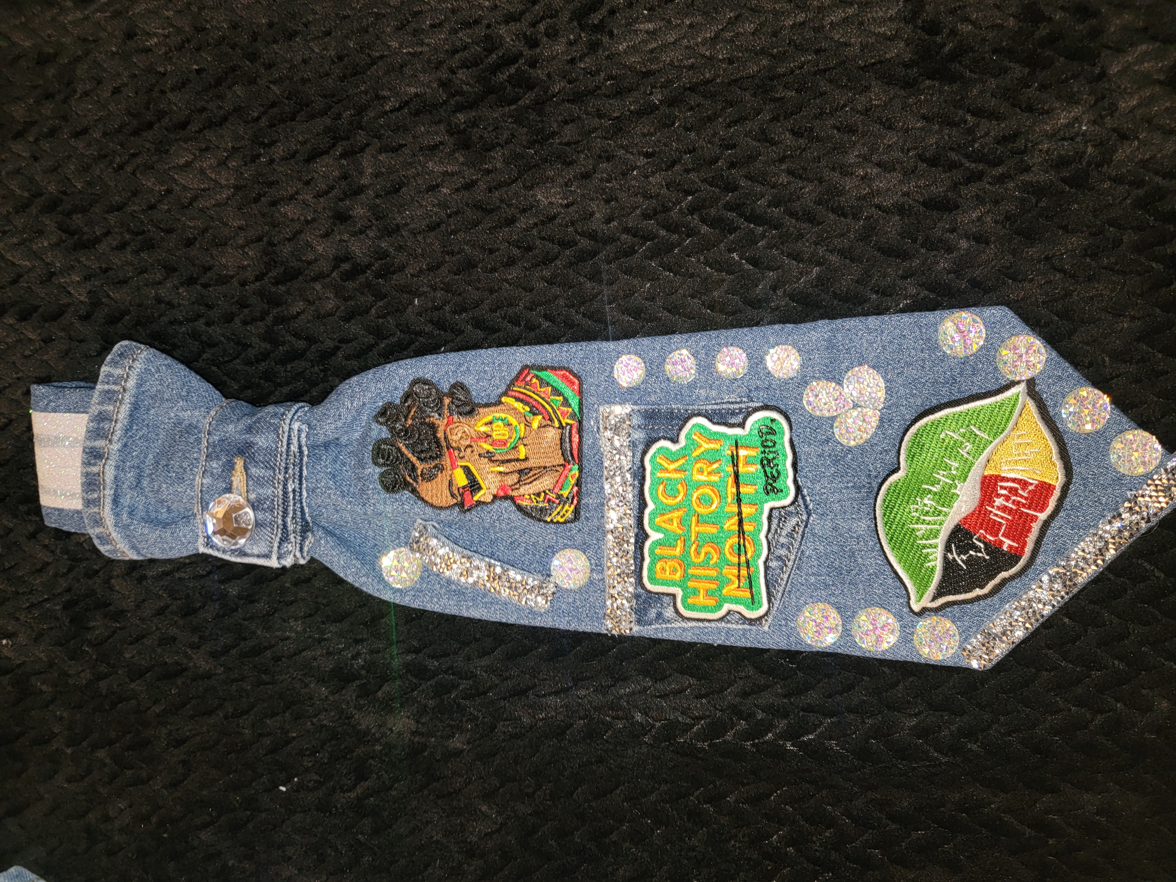 Black history period tie