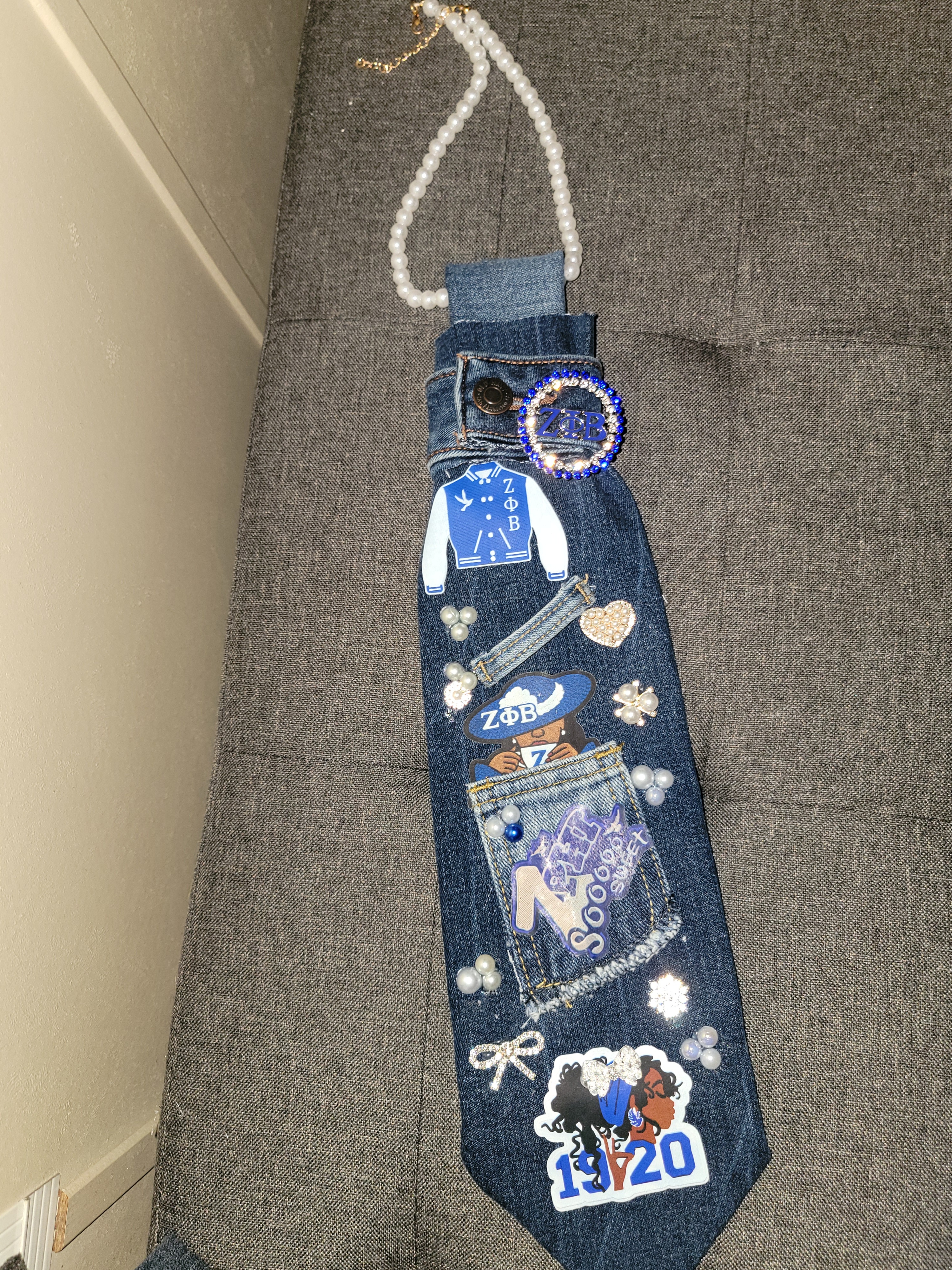 Zeta tie 1