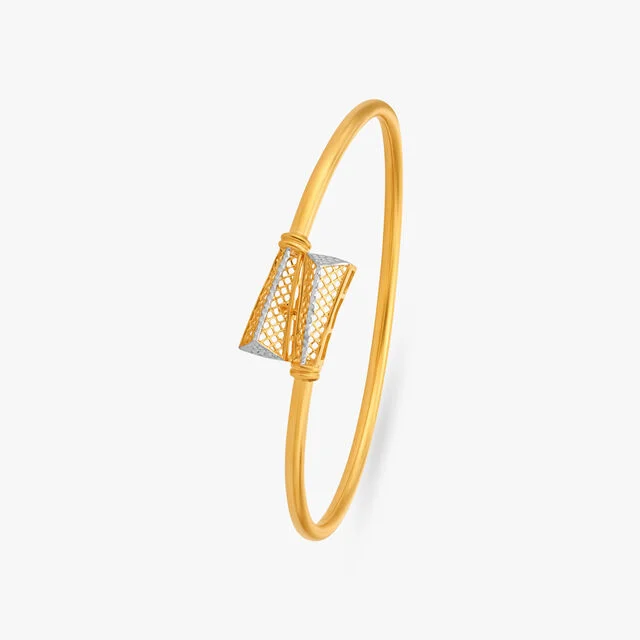 Elegant Gold-Plated Bangle