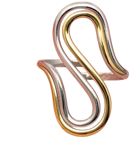 18K Gold Curved Shaped Statement Ring For Women | GENICX