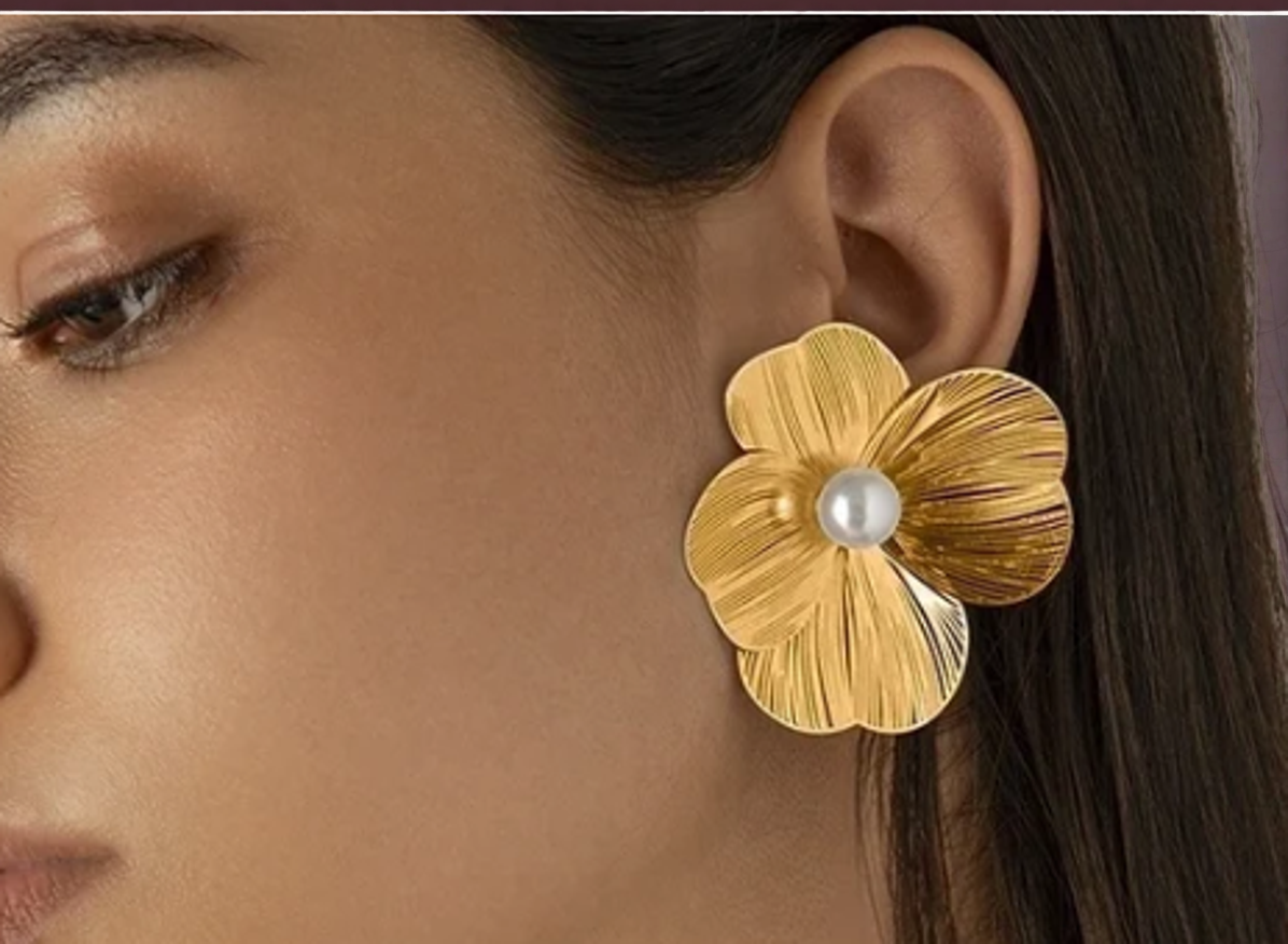Gold Flower Pearl Earrings For Women | GENICX