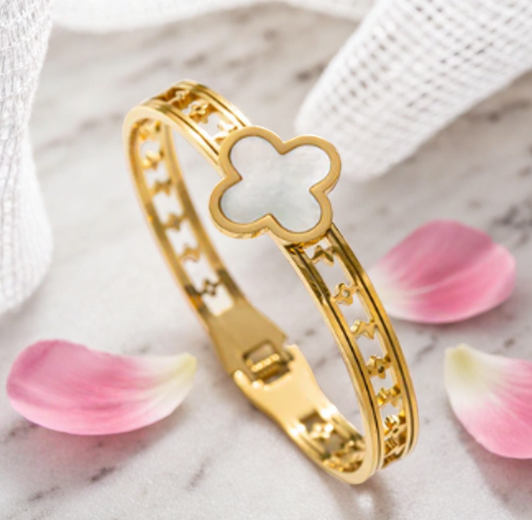 Elegant Gold Bracelet For Women | GENICX