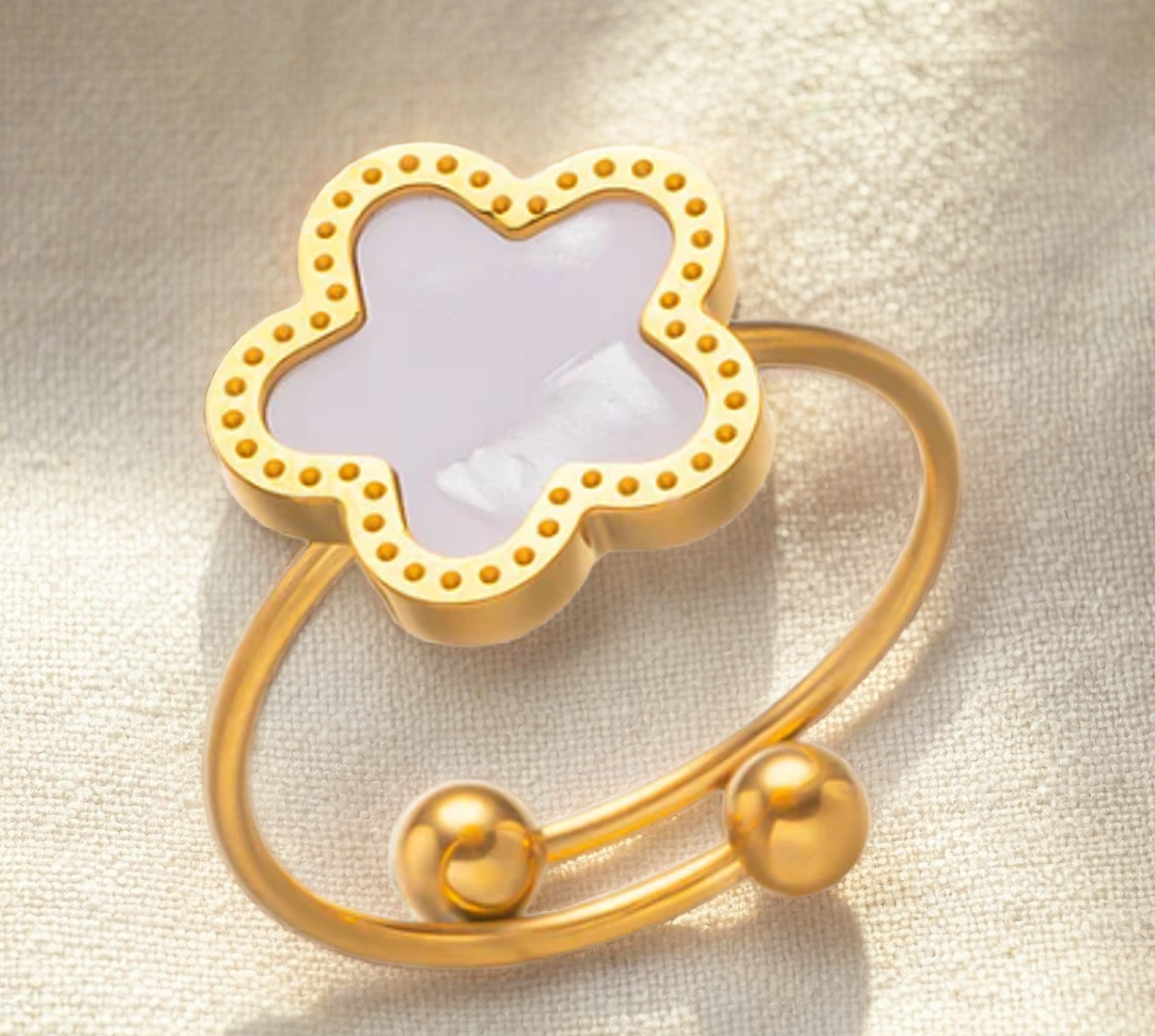 Elegant Flower-Shaped Ring Titanium Steel 18K Gold Plated For Women | GENICX