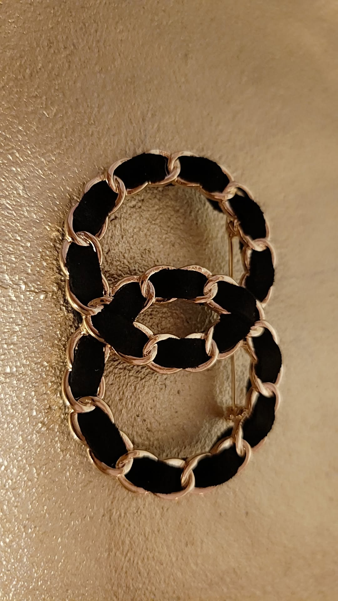 Vintage Circle Brooch for Women | GENICX