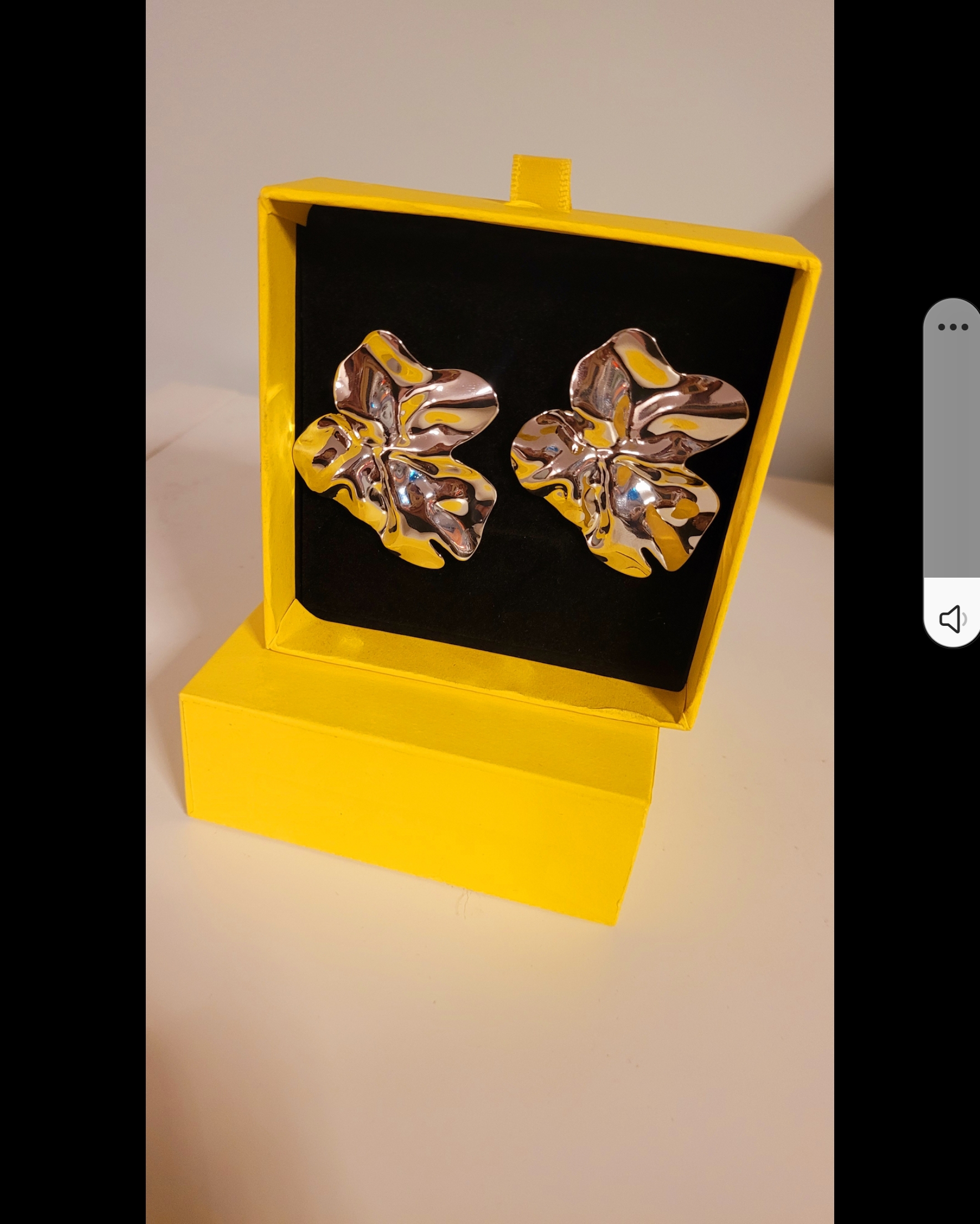 Statement Silver Flower Earrings For Women | GENICX