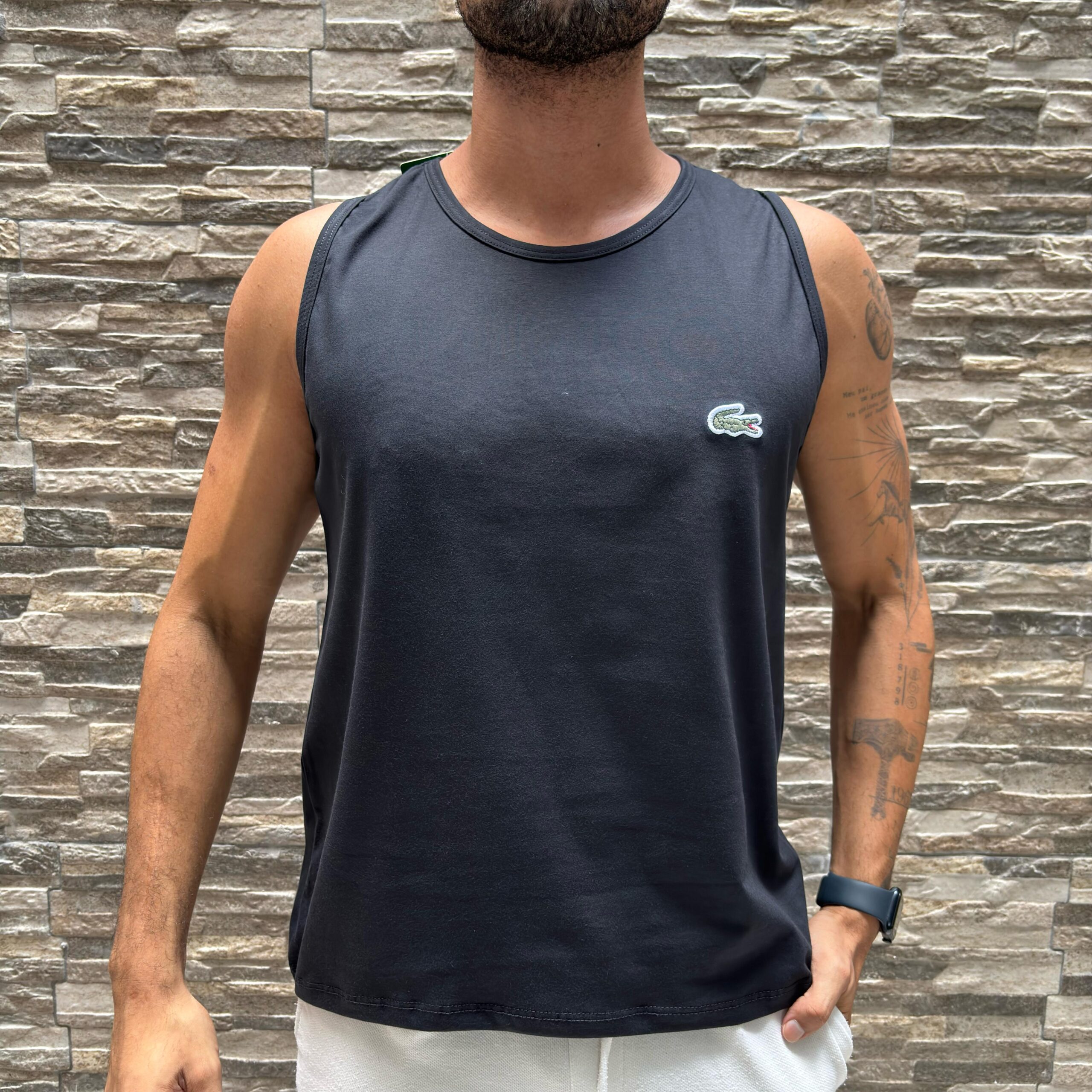 Camiseta regata preta