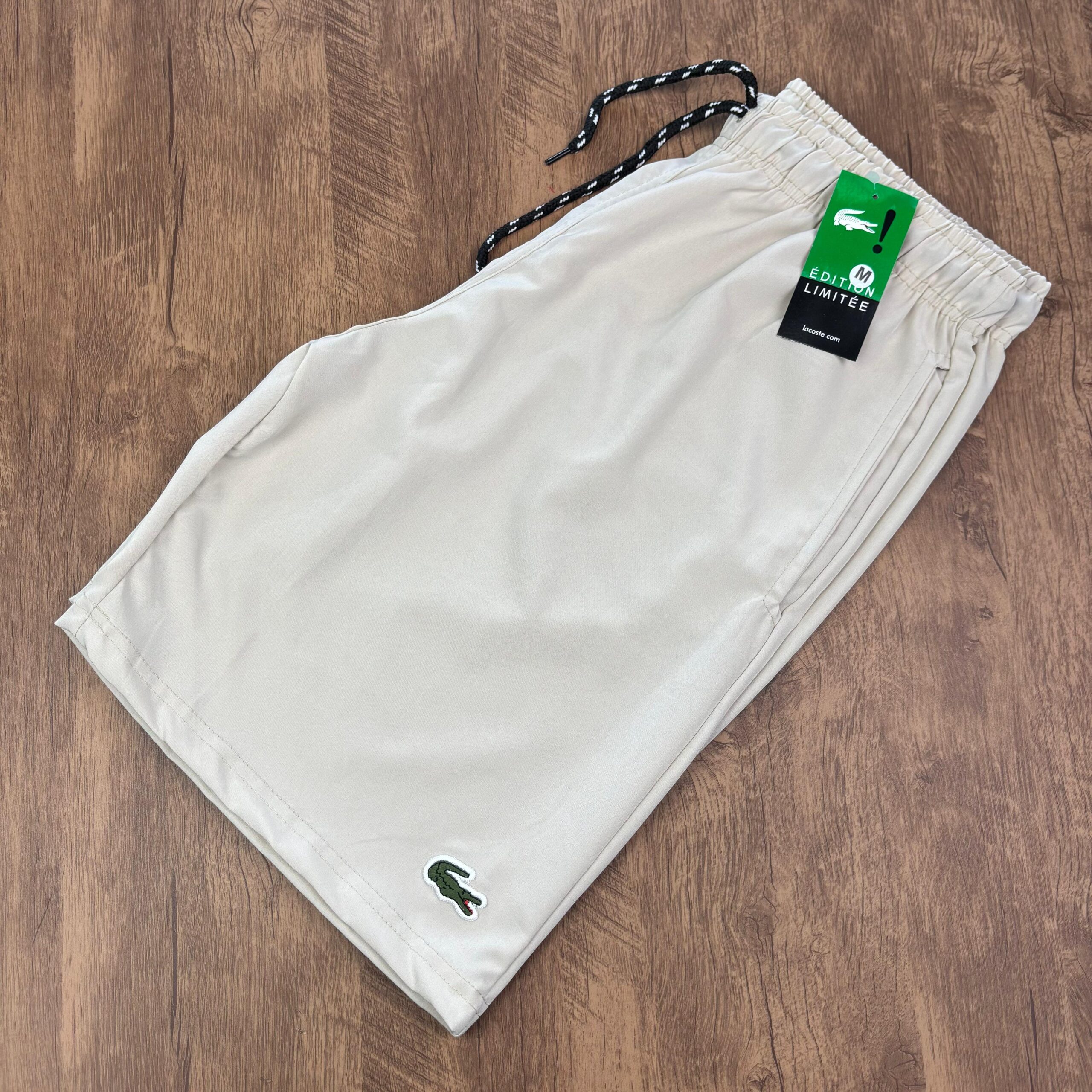 Bermuda Tactel com elastano