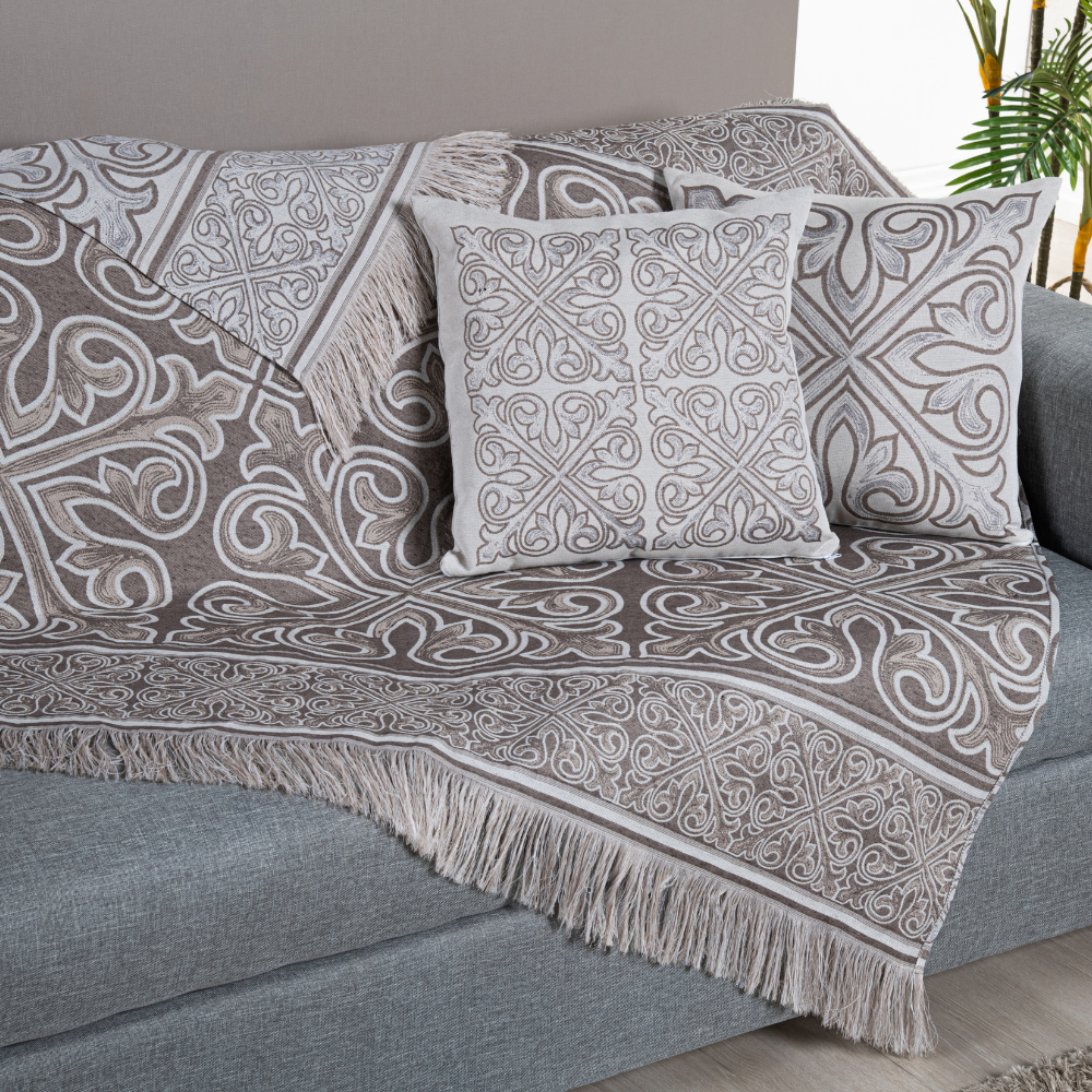 Kit 5 Peças Xale para Sofá e Almofadas Cheias Grécia Jacquard 1,35x1,35m com Franja Cáqui