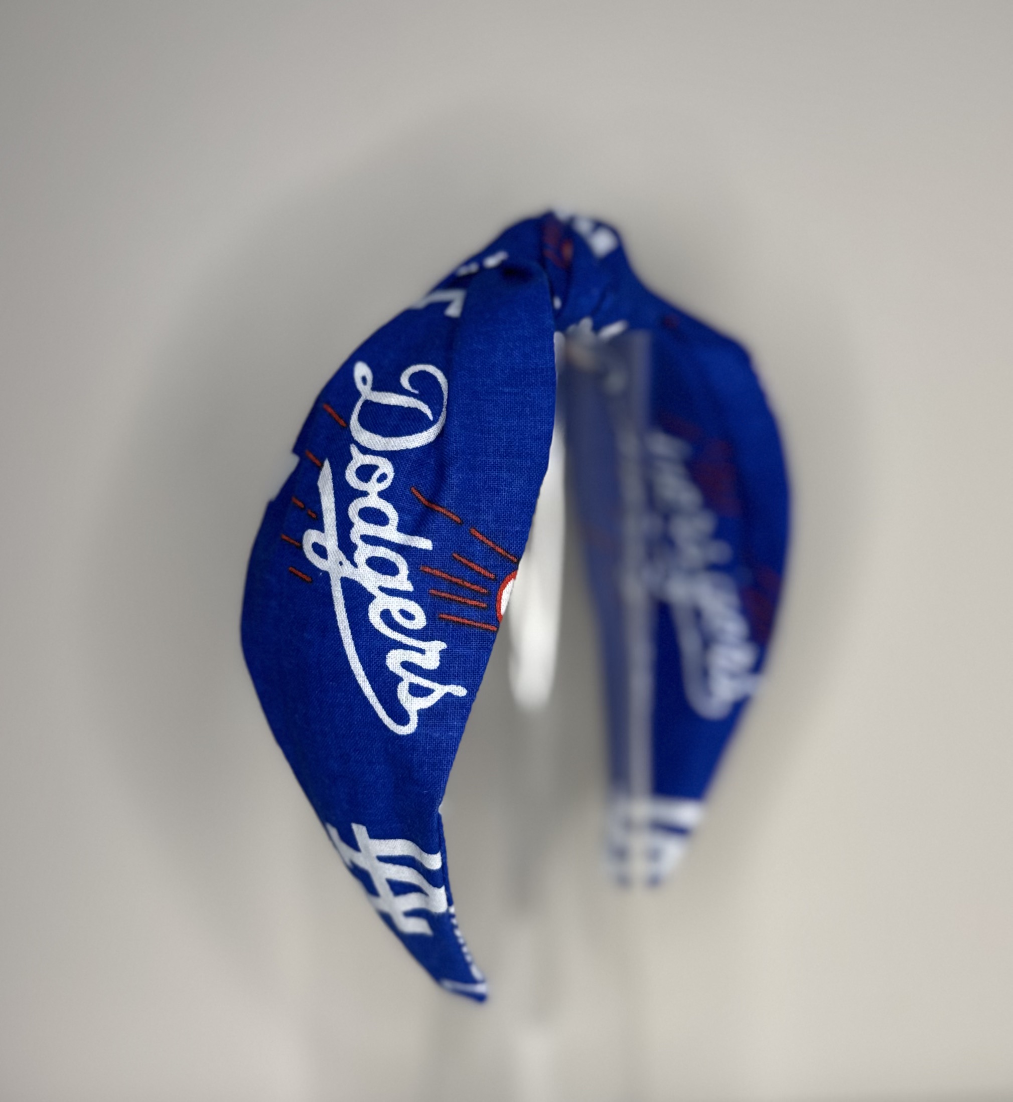 LA Blue Diadema