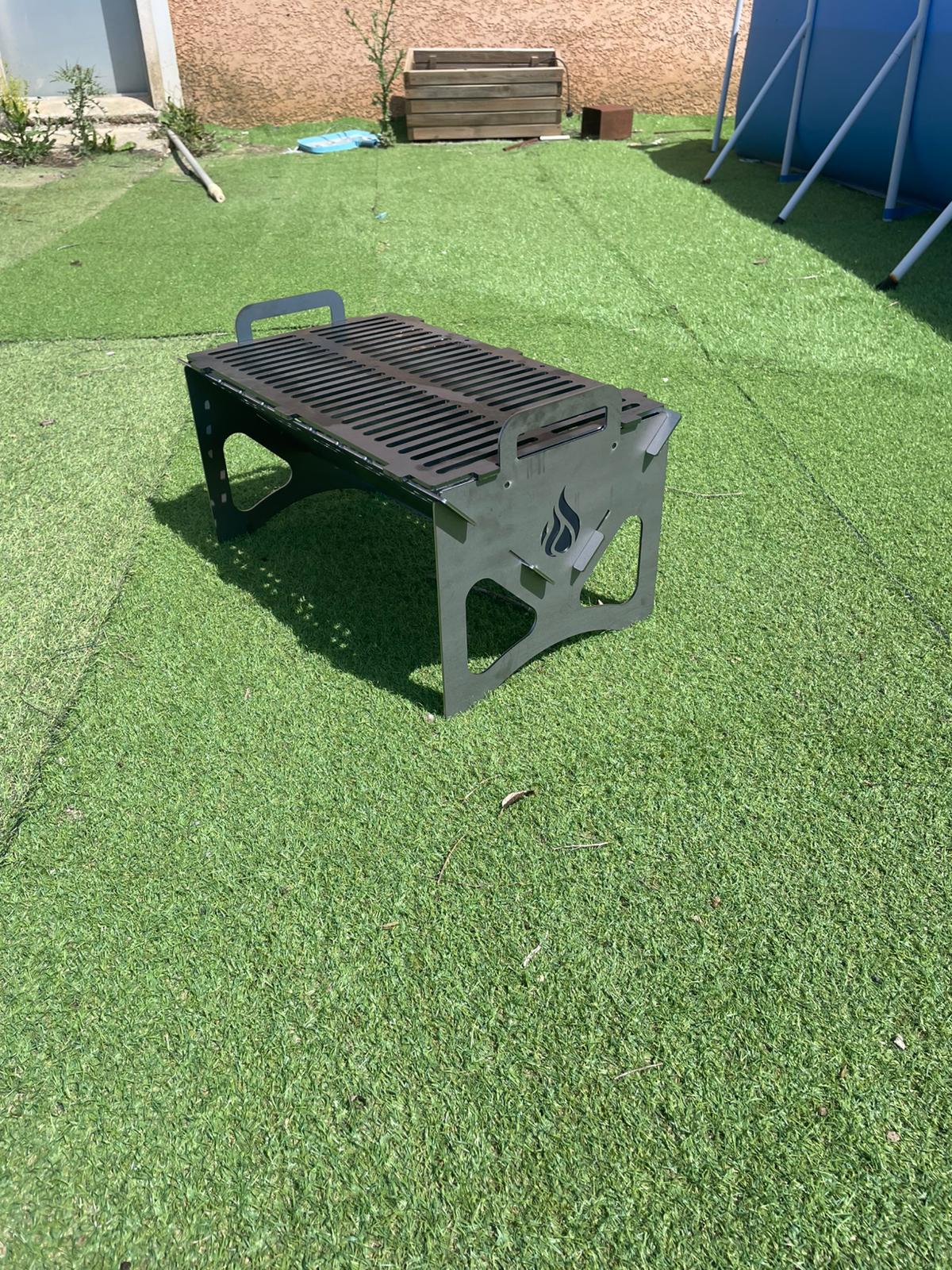Barbecue Démontable Compact – L’allié des nomades du feu