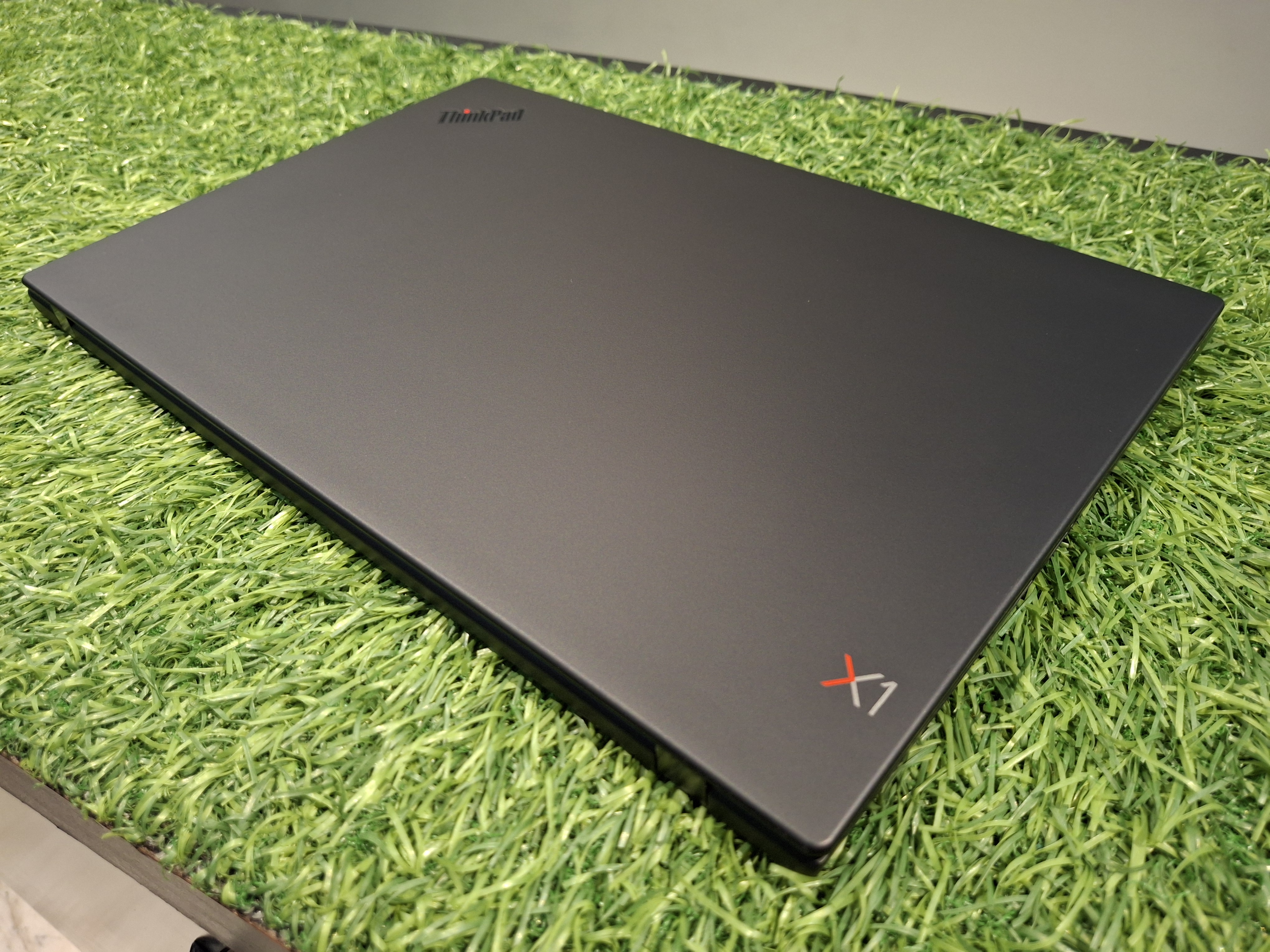 Lenovo ThinkPad X1 Carbon i7 8th 16/256 Touch