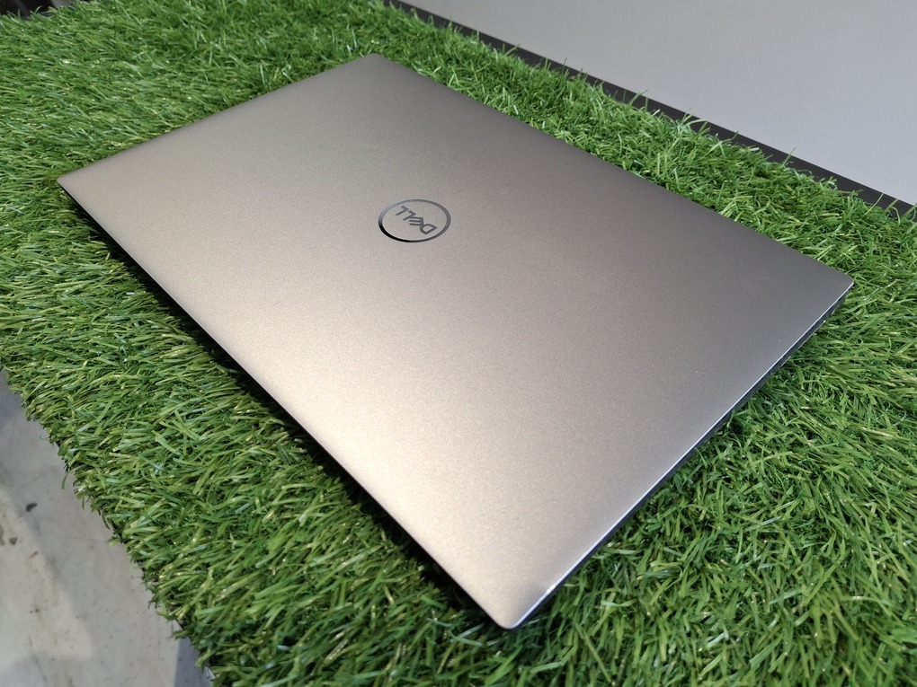 Dell Precision 5550 i7 10th 32/512 4GB Graphics 