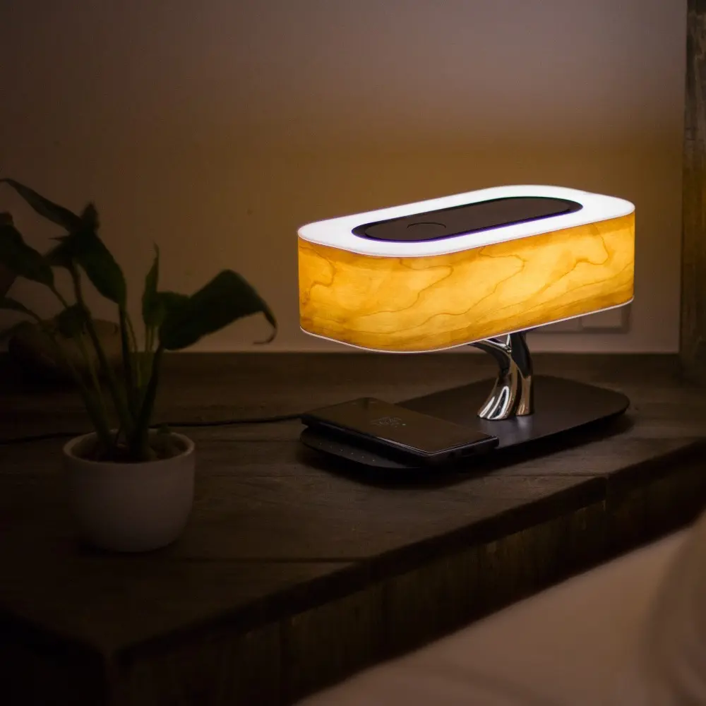 Bluetooth Lautsprecher und Wireless Ladegerät Tischlampe mit Dimmfunktion und Schlafmodus || Bluetooth Speaker and Wireless Charger Table Lamp with Dimming Function and Sleep Mode