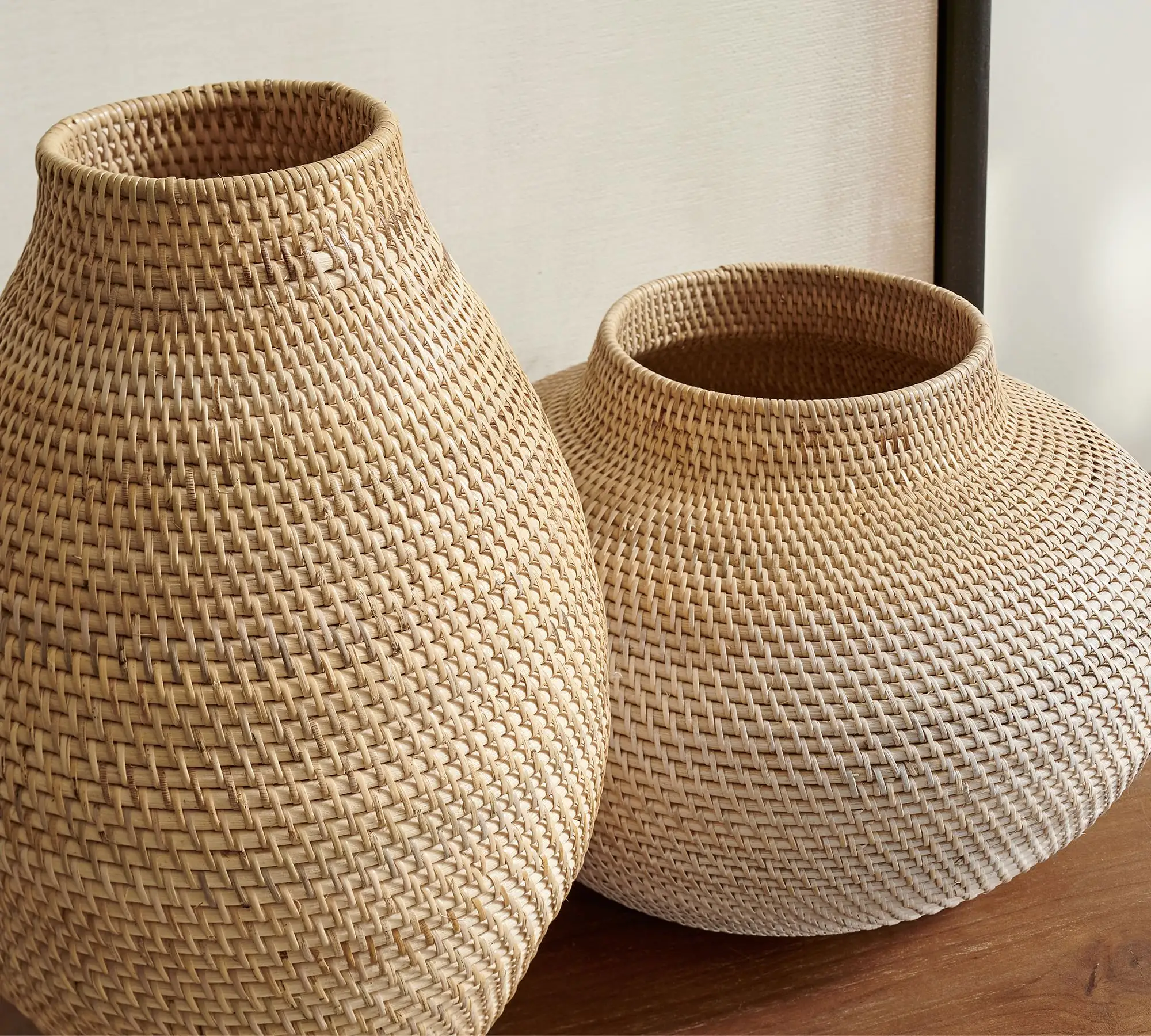 Moderne Rattan Vase mit rundem Muster, Große Dekovase für Hochzeiten und Heimdekoration || Contemporary Luxury Rattan Vase with Round Pattern, Large Decorative Vase for Weddings and Home Decoration