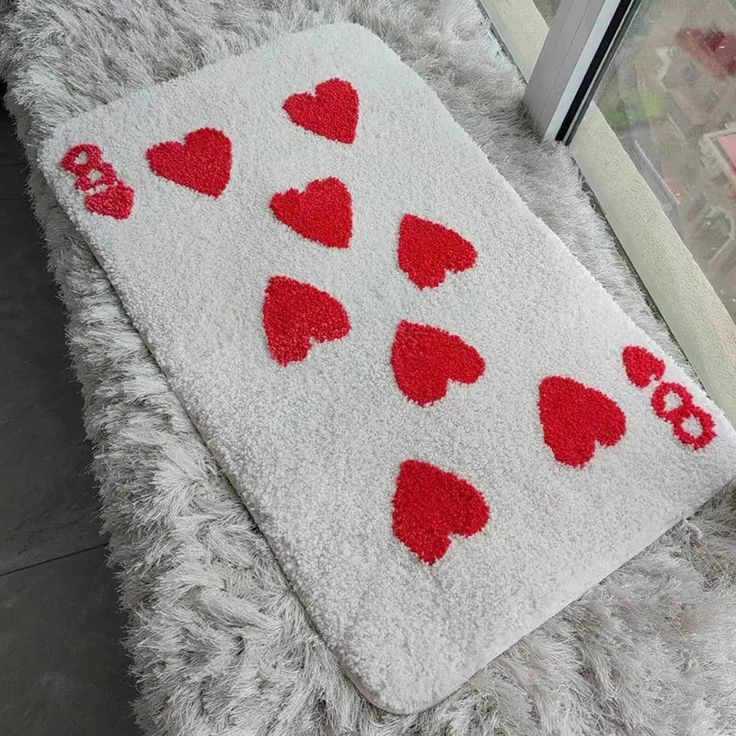 Eight of Hearts Rug