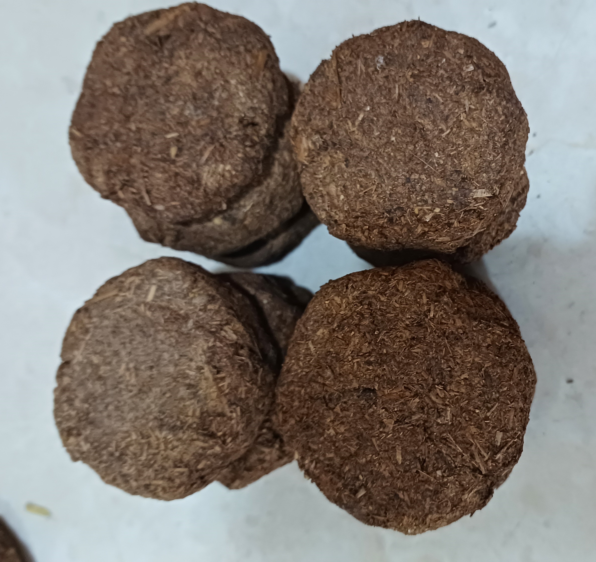 Cow Dung Dhoop Tikki (10pc )(गोबर की धूप टिक्की) With Ayurvedic ingredients.