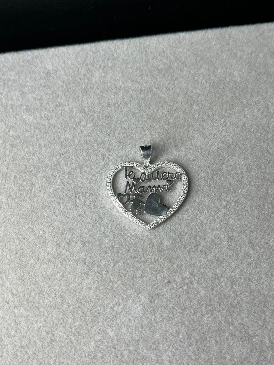 Dije corazón "Te quiero mama"