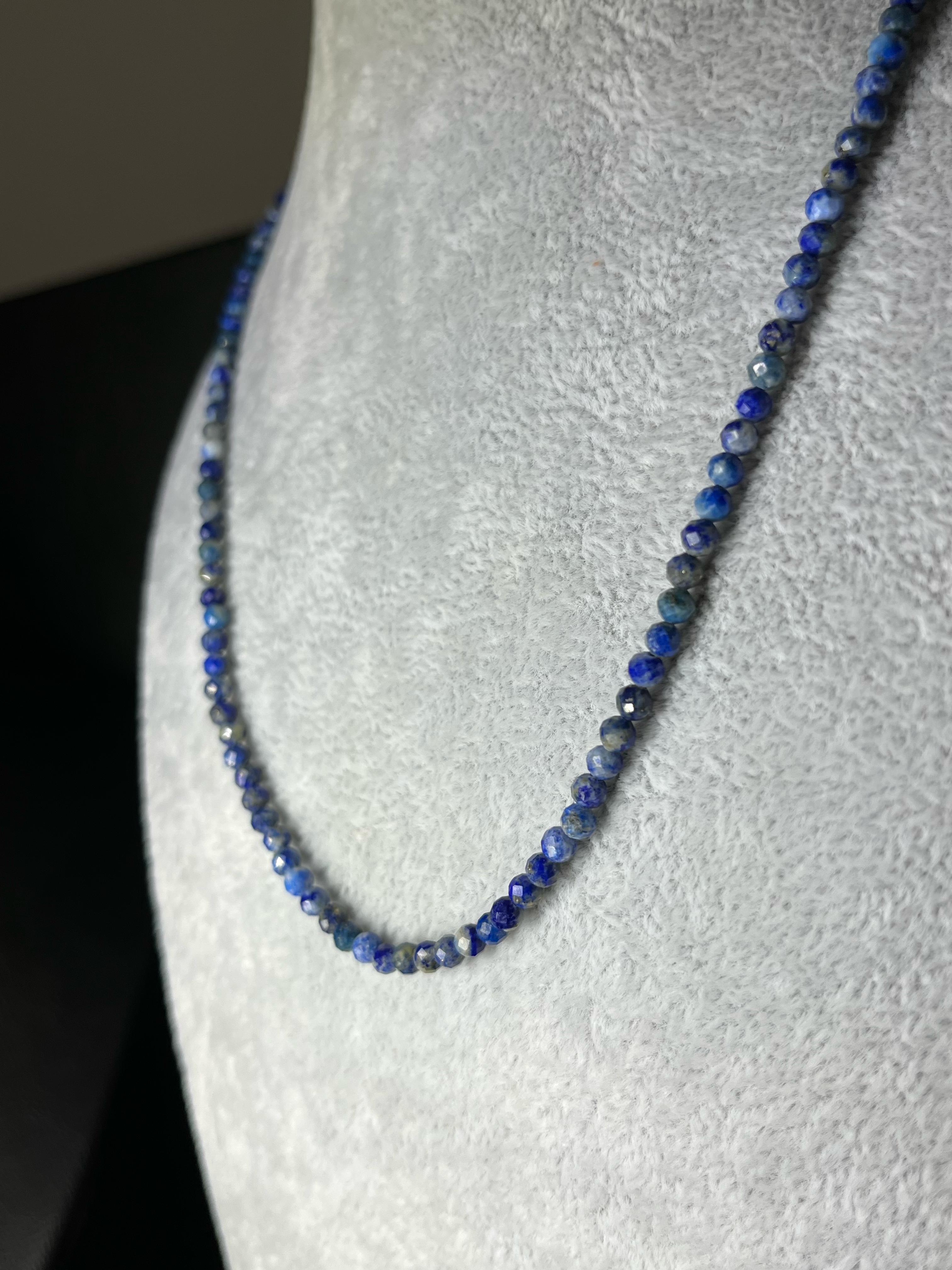 Collar con piedras Lapis Lazuli's con acero