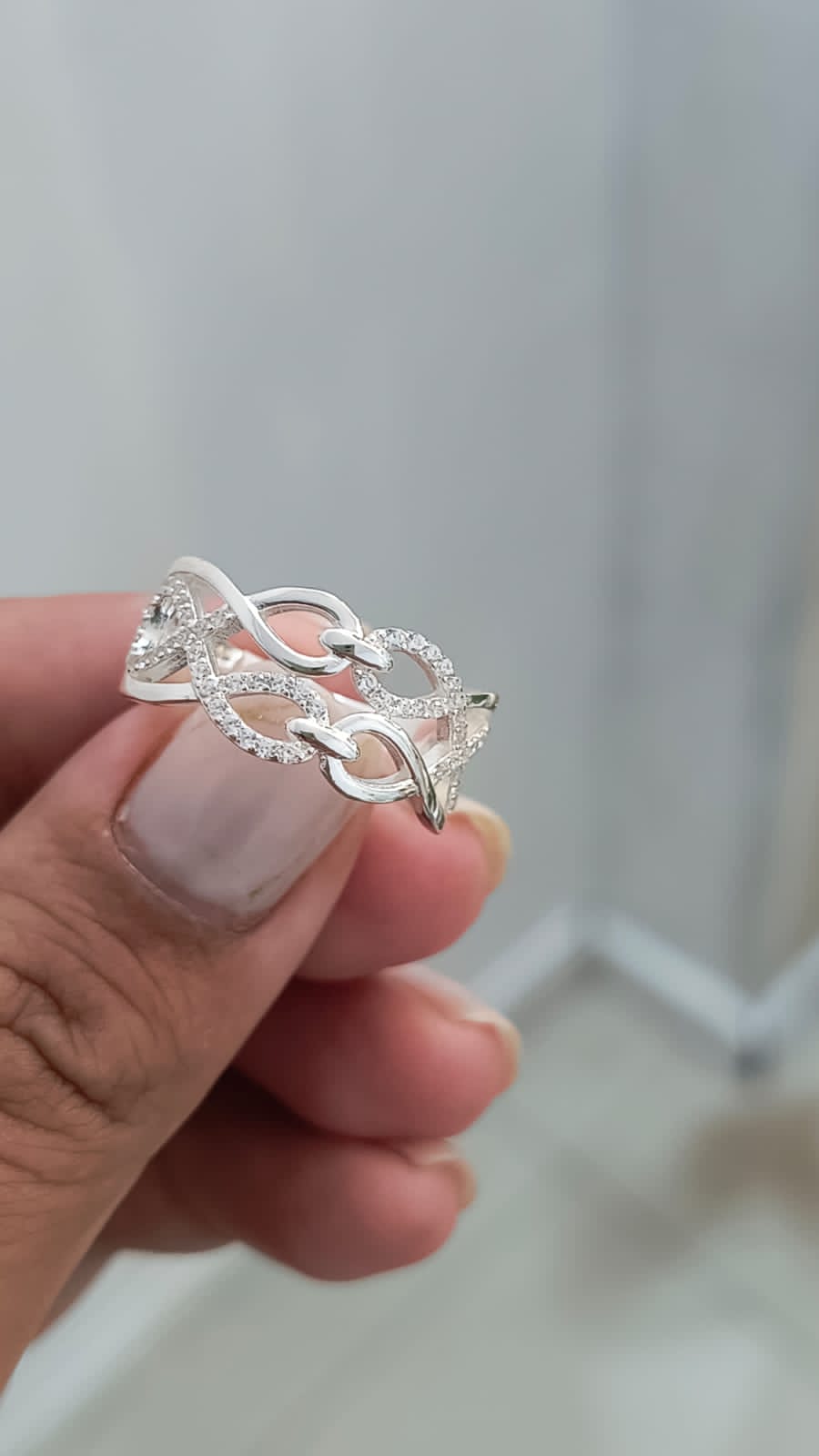 Anillo de plata con infinitos