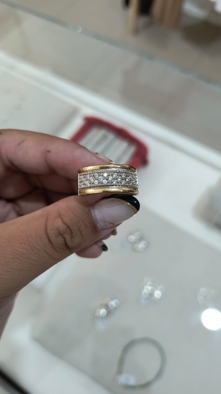 Anillo de plata y oro con cubix
