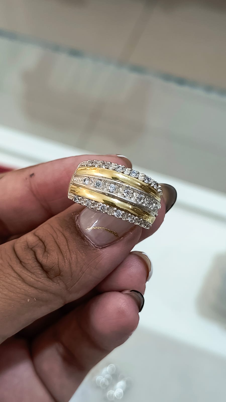 Anillo de plata y oro con cubix