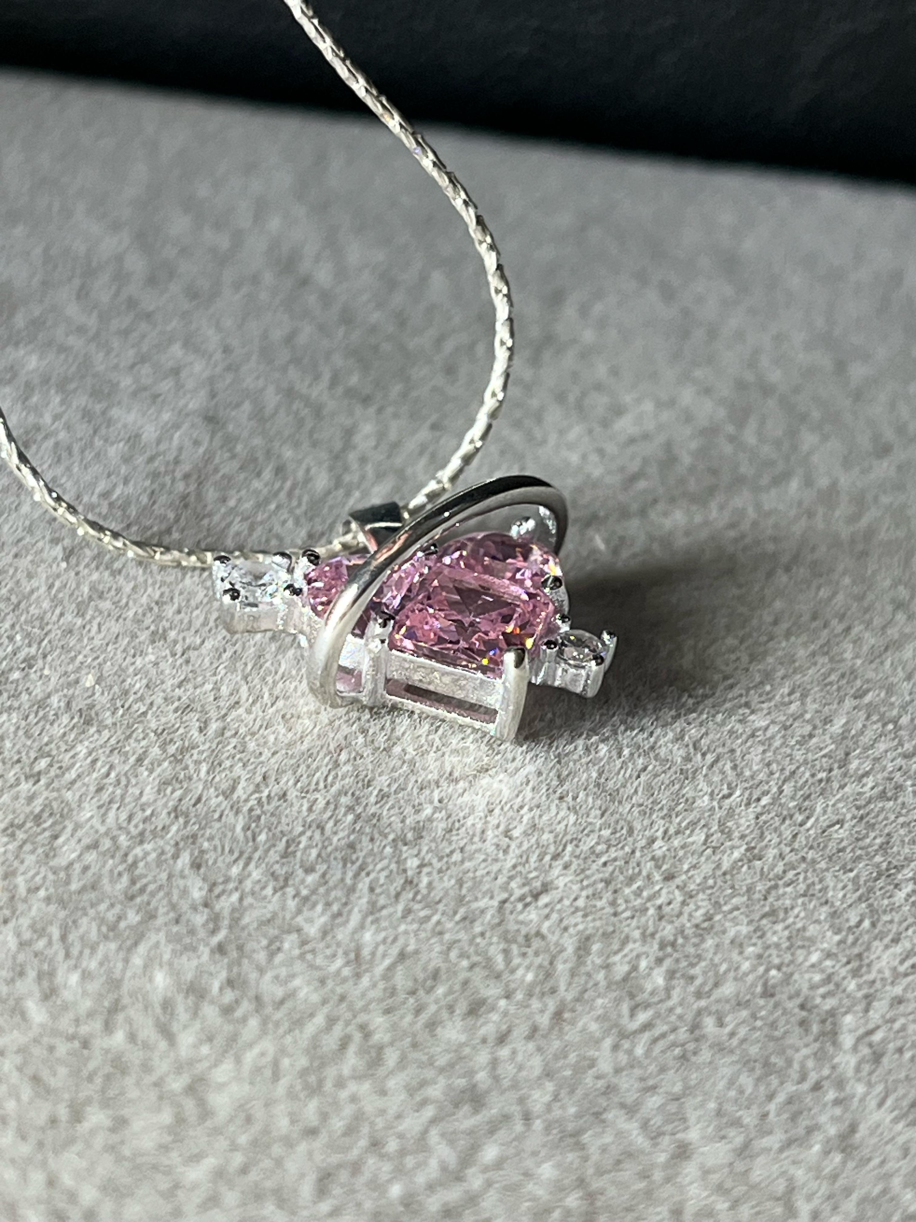 Dije de corazon con cubic rosa