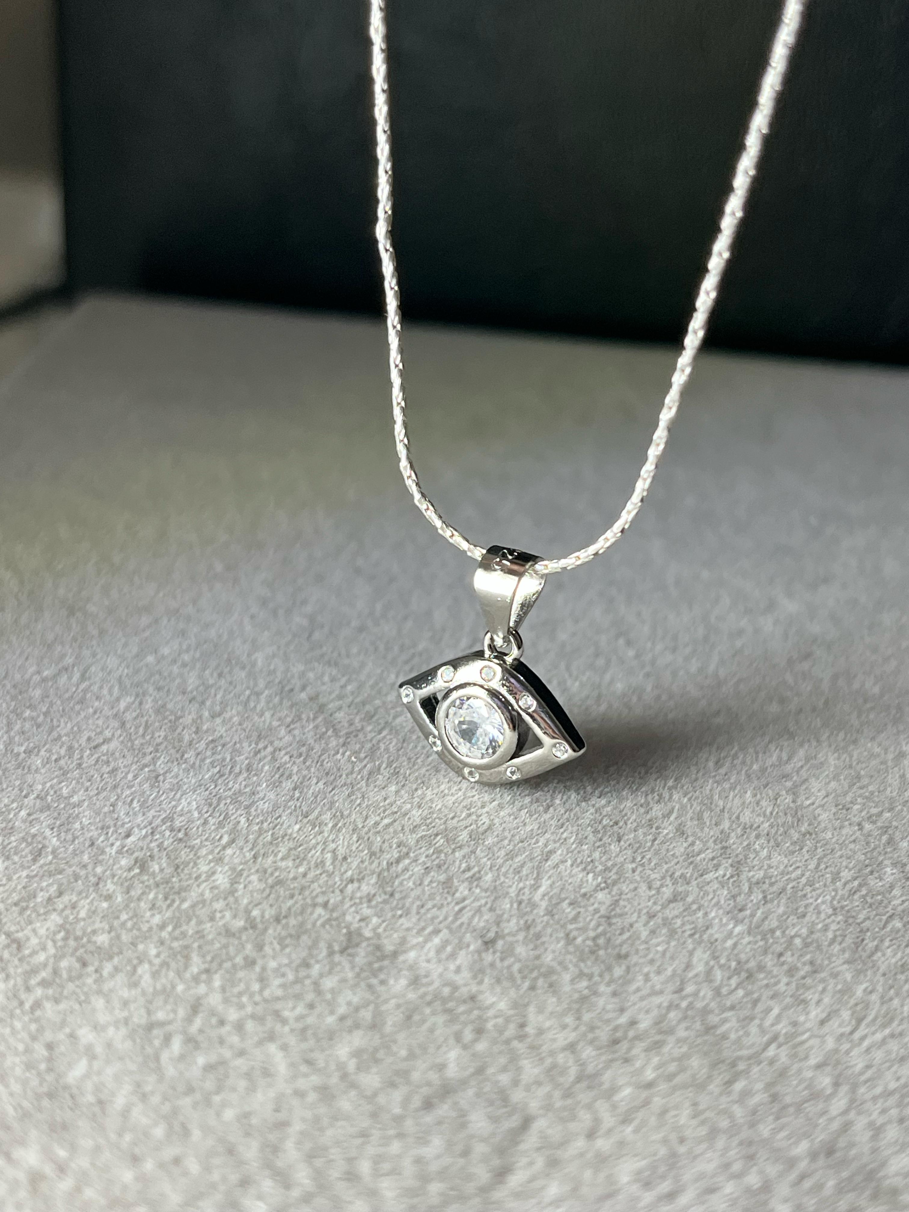 DIje con ojo turco con cubic