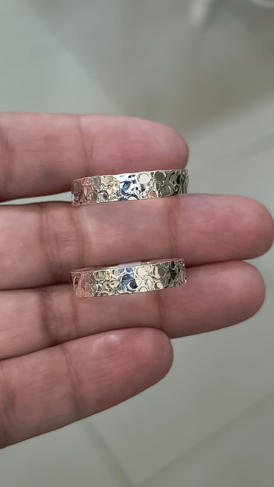 Alianzas de plata con dibujos