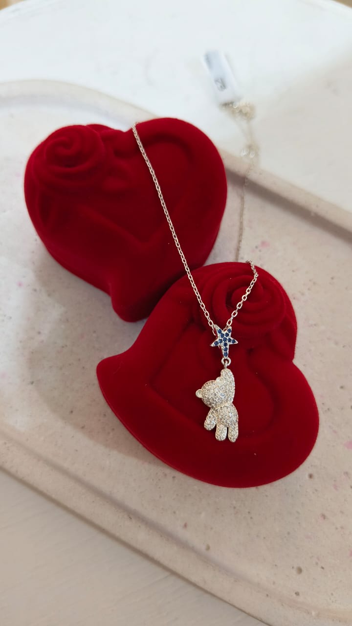 Gargantilla con dije osito