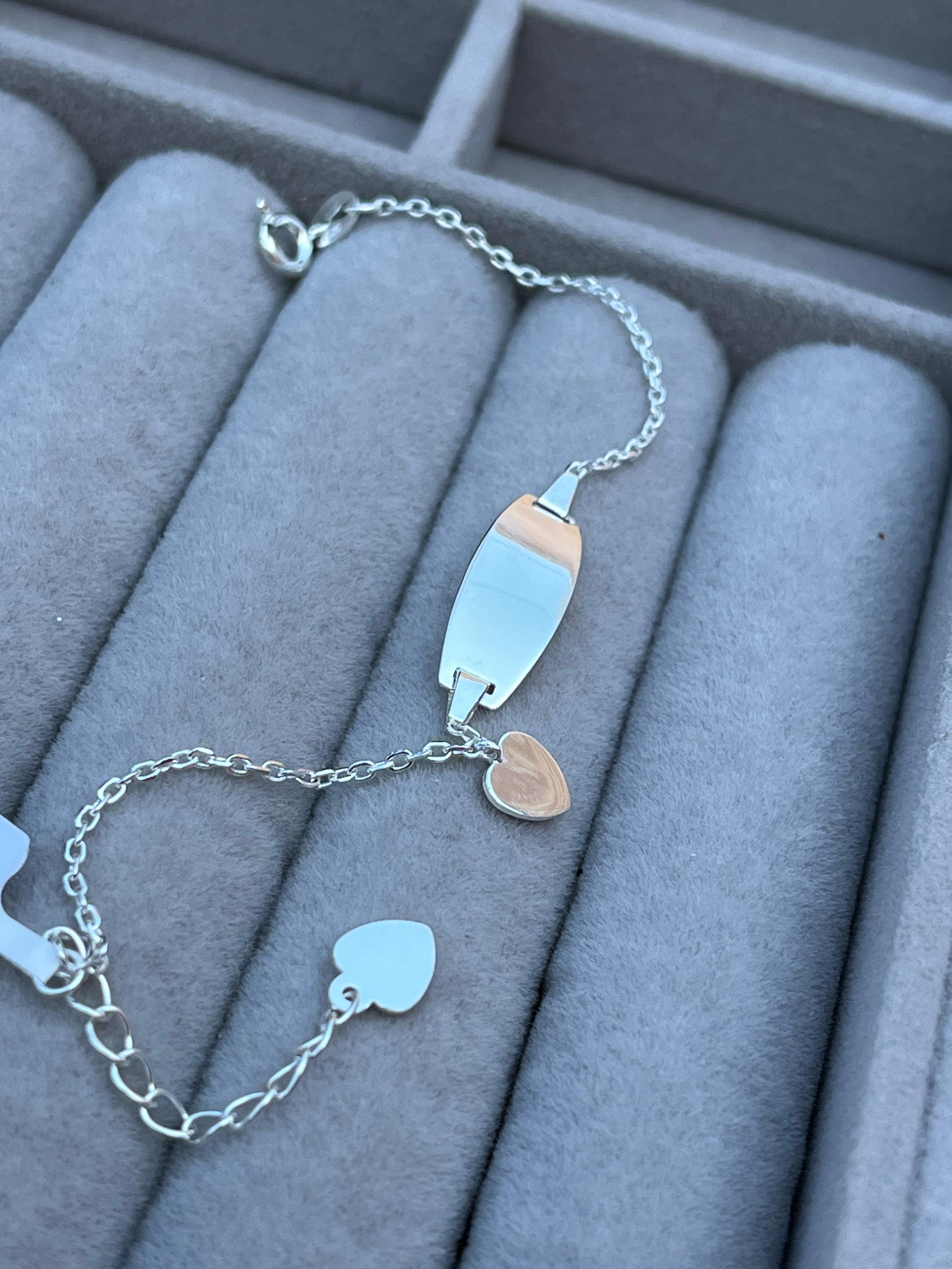 Pulsera identidad con colgante de corazon 