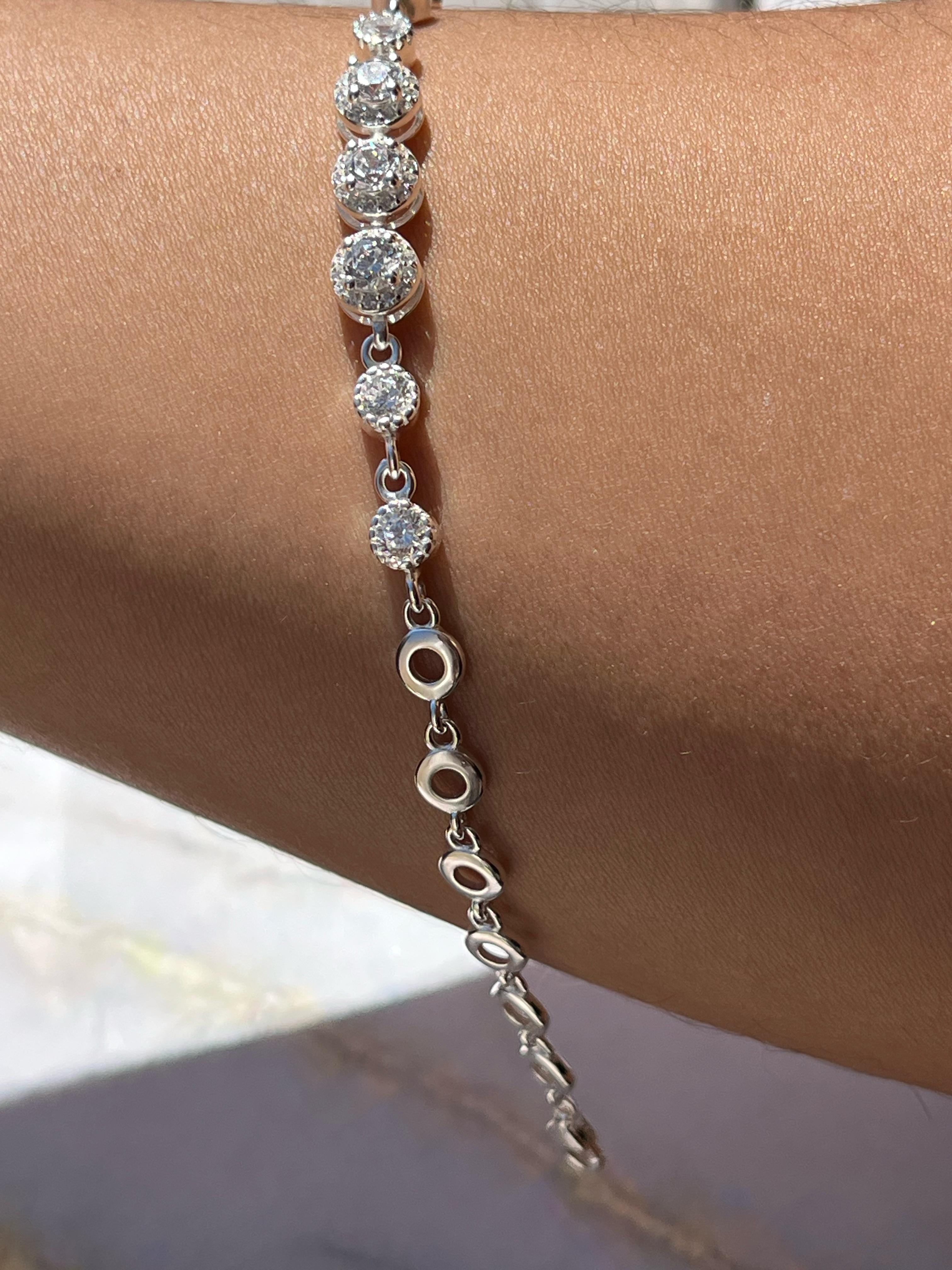 Pulsera con dijes susanos