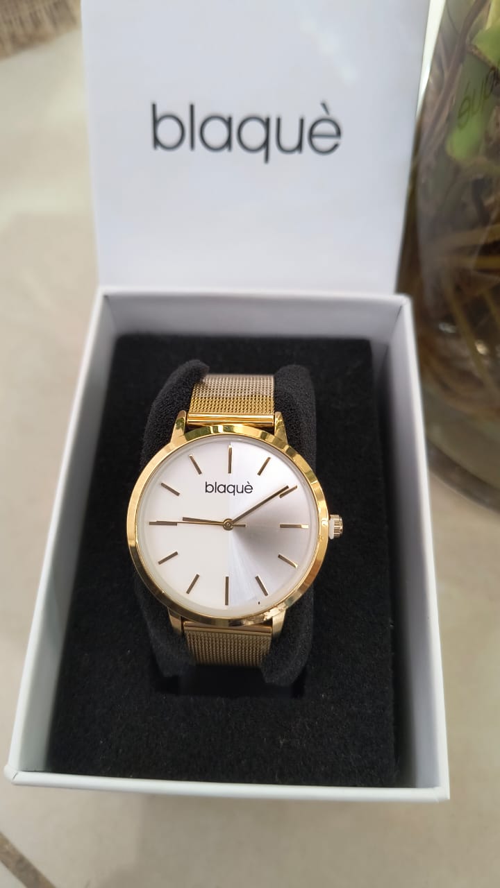 Reloj Blaqué dorado