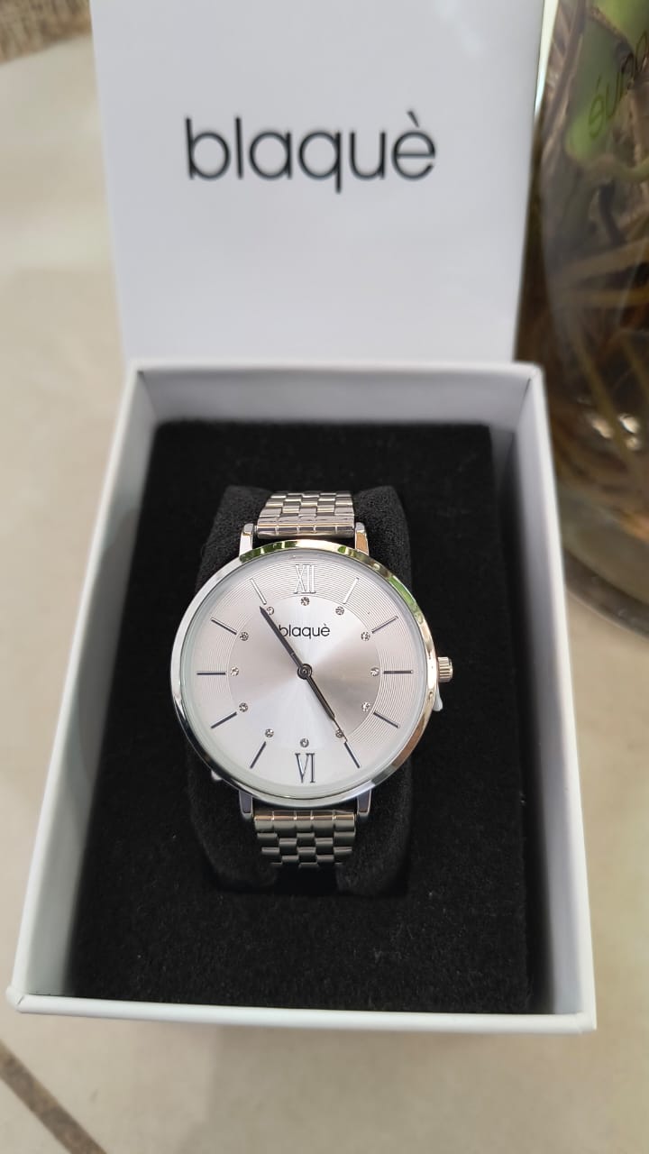 Reloj Blaquè malla de acera interior con cubic