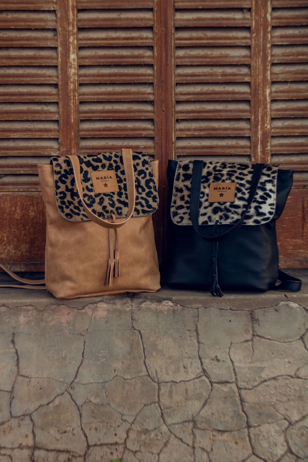 Mochila quito de cuero tapa con pelitos