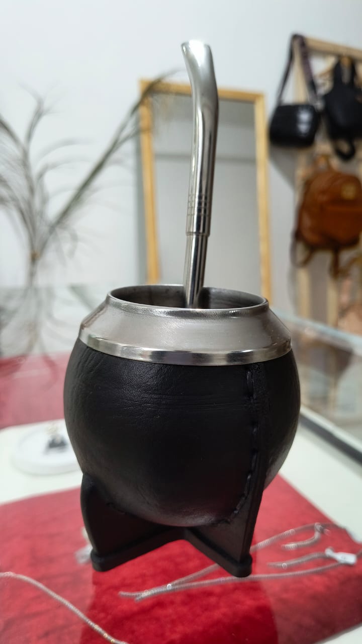 Mate Torpedo Uruguayo virola de acero (Solo el mate)