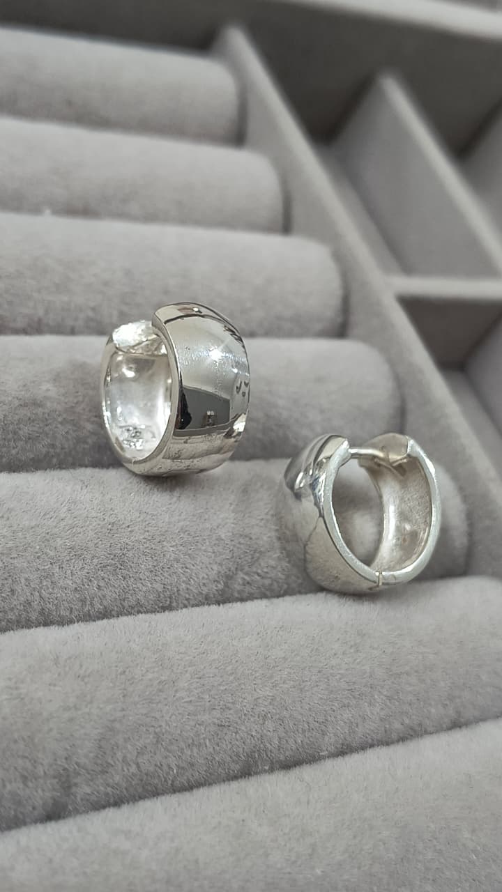 Argollas anchas de plata liza