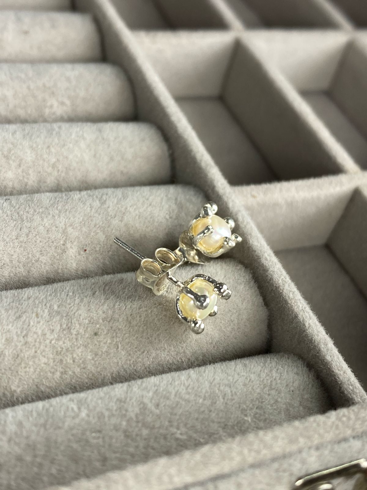 Aros pasantes perla engarzada 