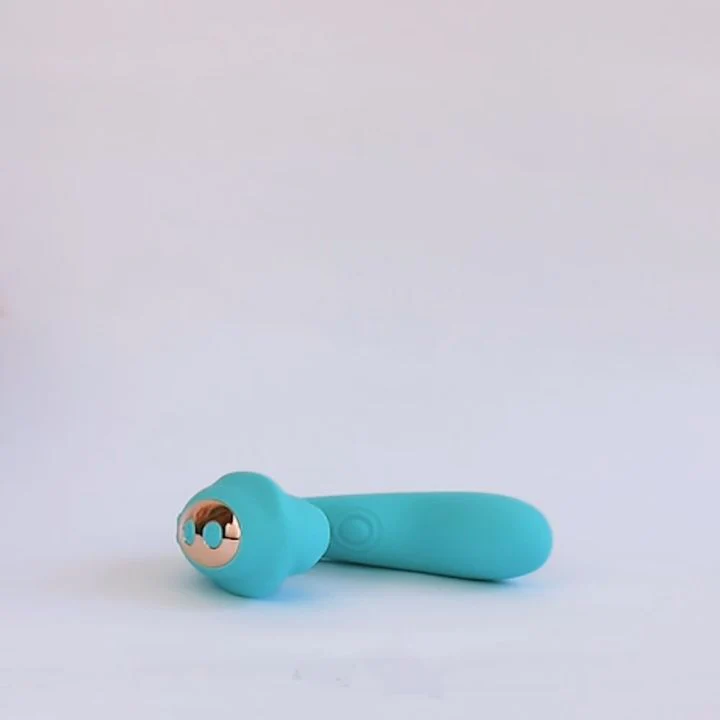 AMANDA SUCKIG AND PATTING VIBRATOR WINYI