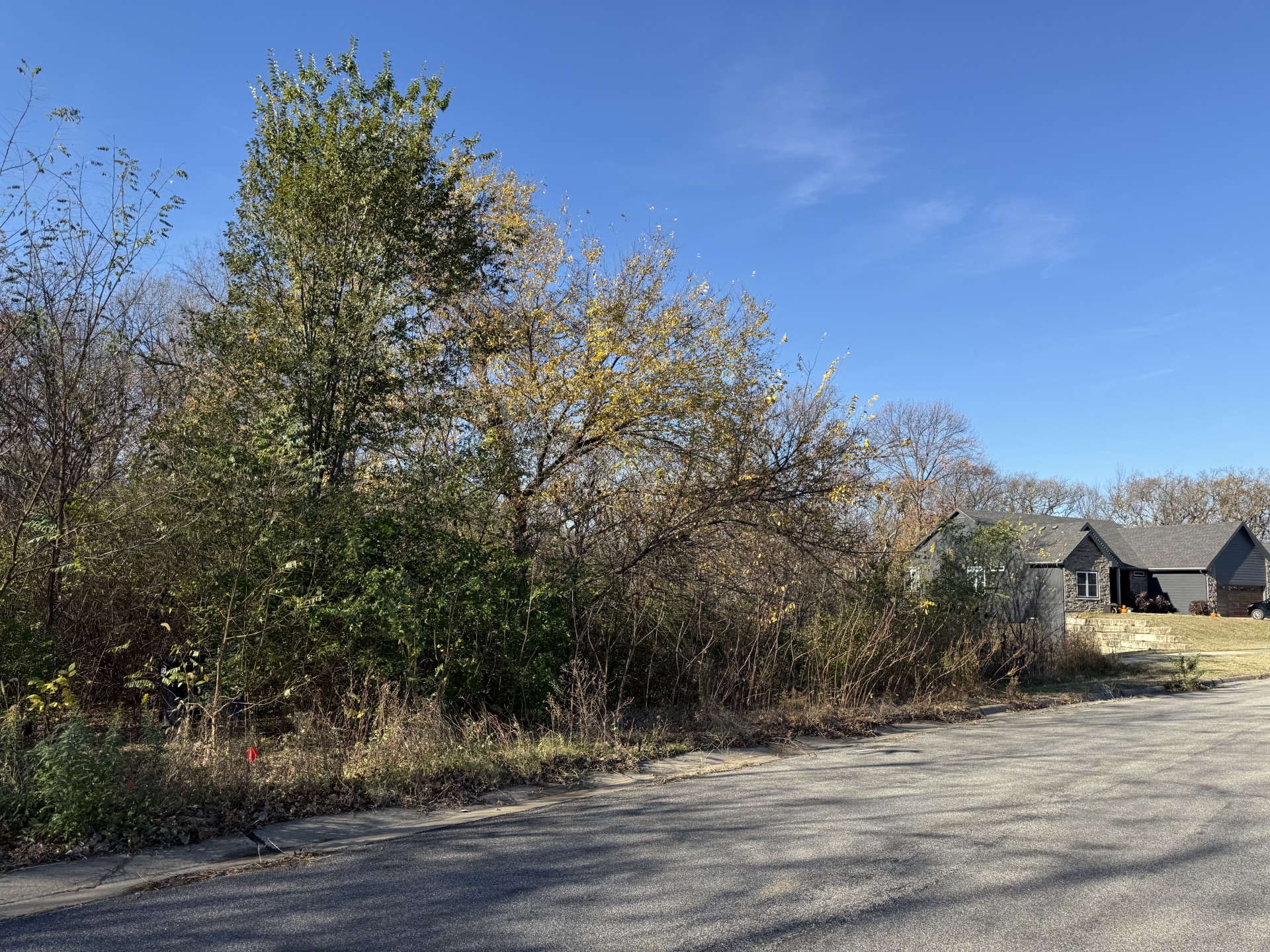 Topeka - KS SE Taurus Av.