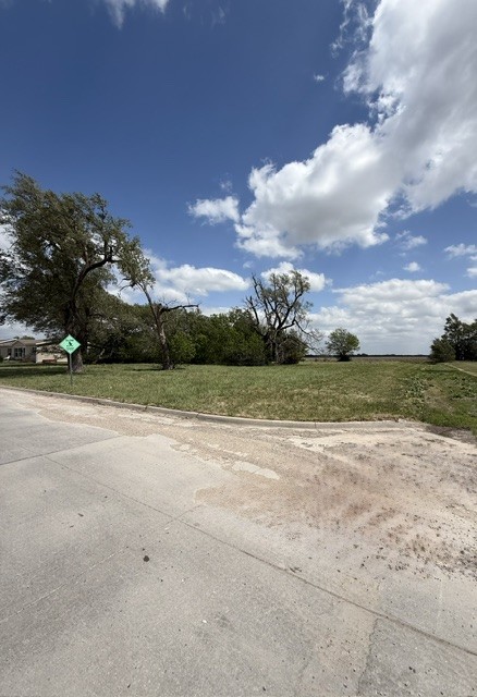 Canton - KS 109 S 1st St