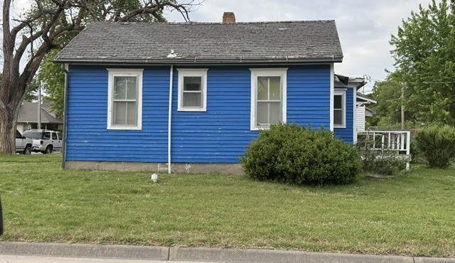 Moundridge - KS 524 S Randall Ave. 