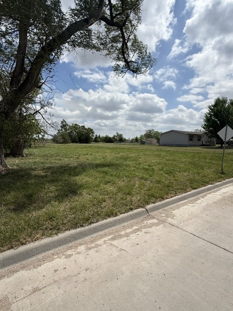 Canton - KS 109 S 1st St