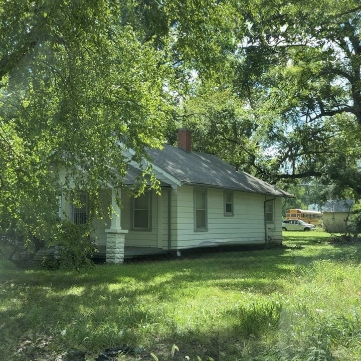 Topeka - KS 339 SE Alkire St 