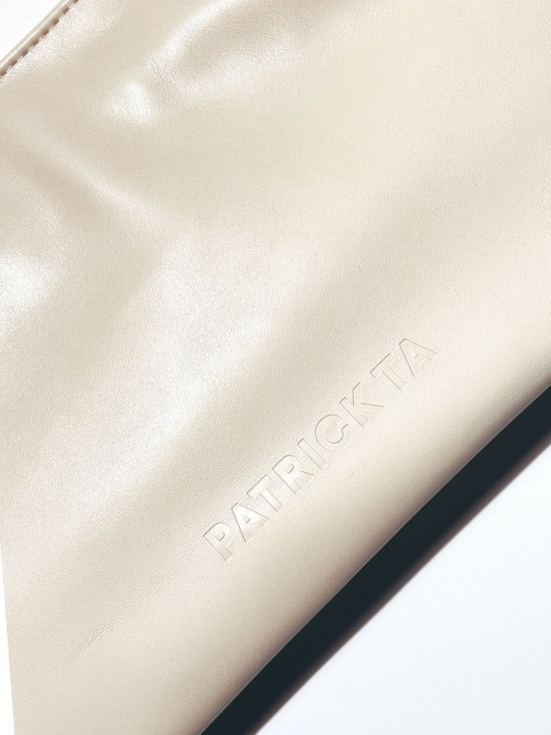 PRE ORDER Elevated Clutch de Patrick Ta