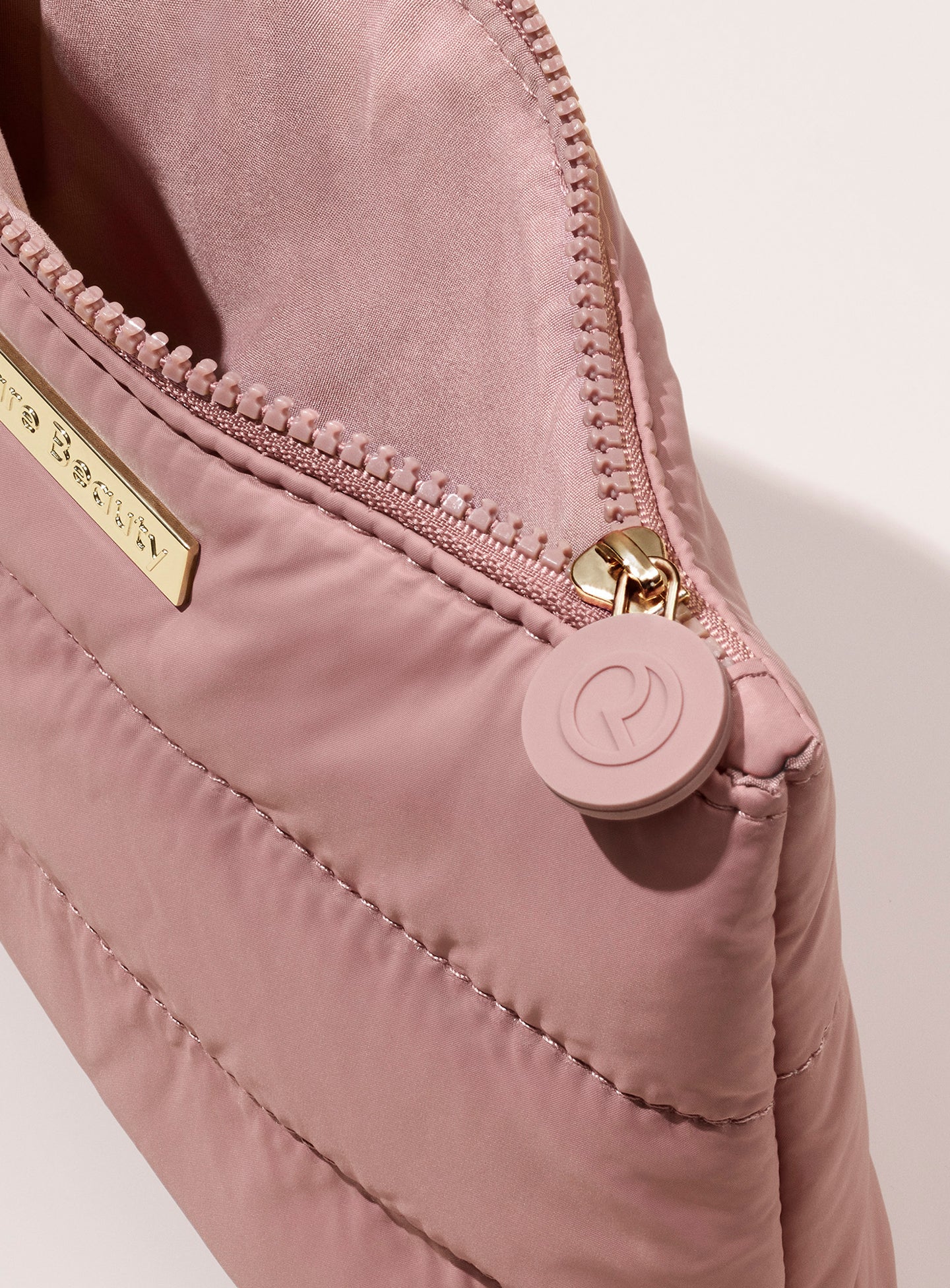 PRE ORDEN Puffy Make up Bag