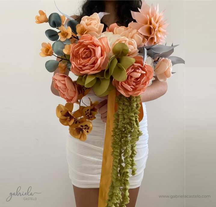 Ramo de novia en color peach y verde