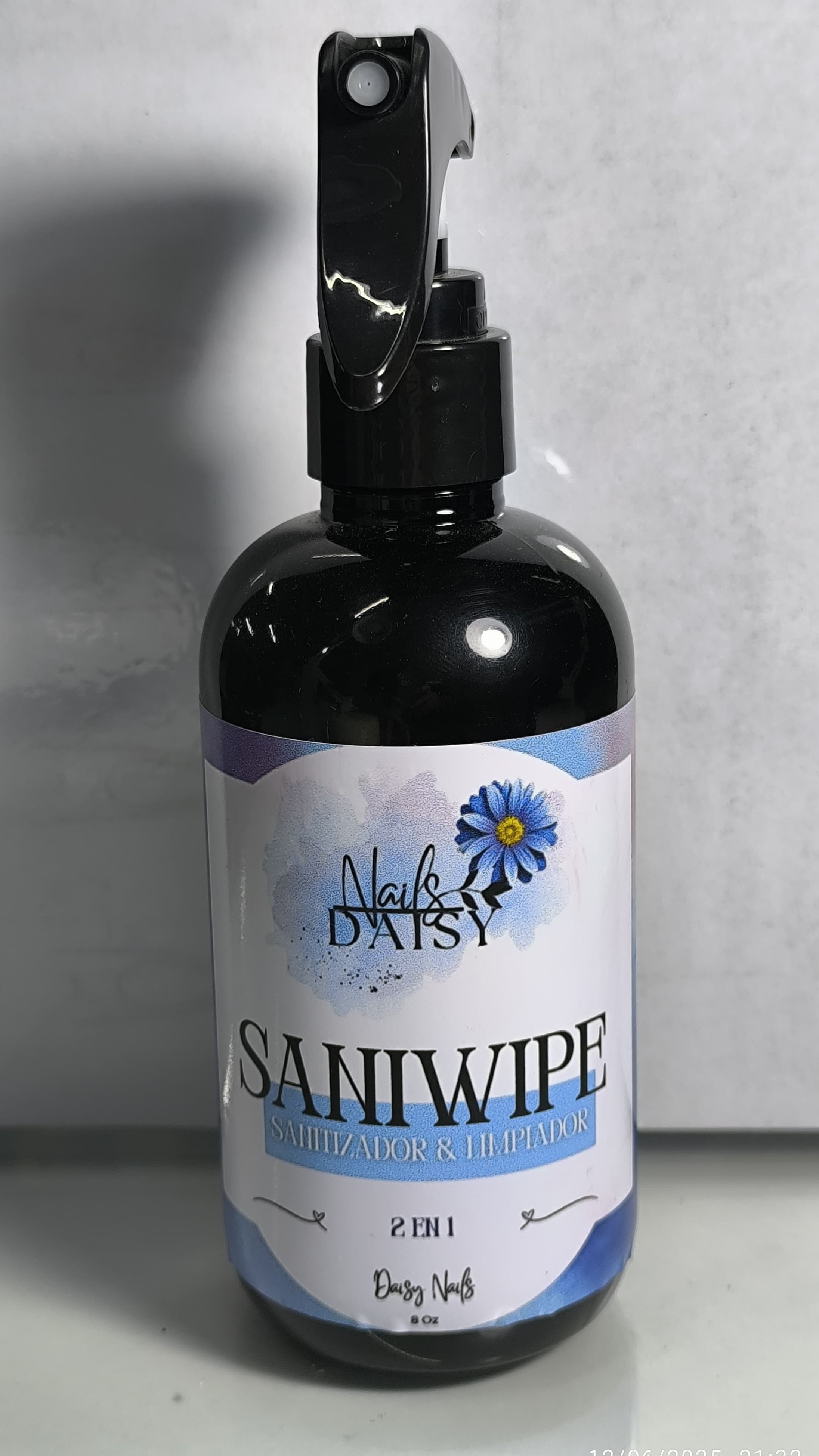Saniwipe sanitizador y limpiador 8oz