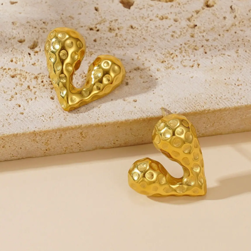 Teulrip Waterproof Hypoallergenic Stainless Steel Hammered Heart Stud Earrings for Girls & Women