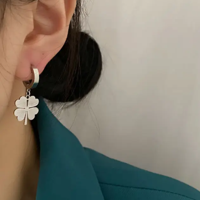 Teulrip Statement Titanium Steel Four-Clover Hoop Earrings for Girls & Women