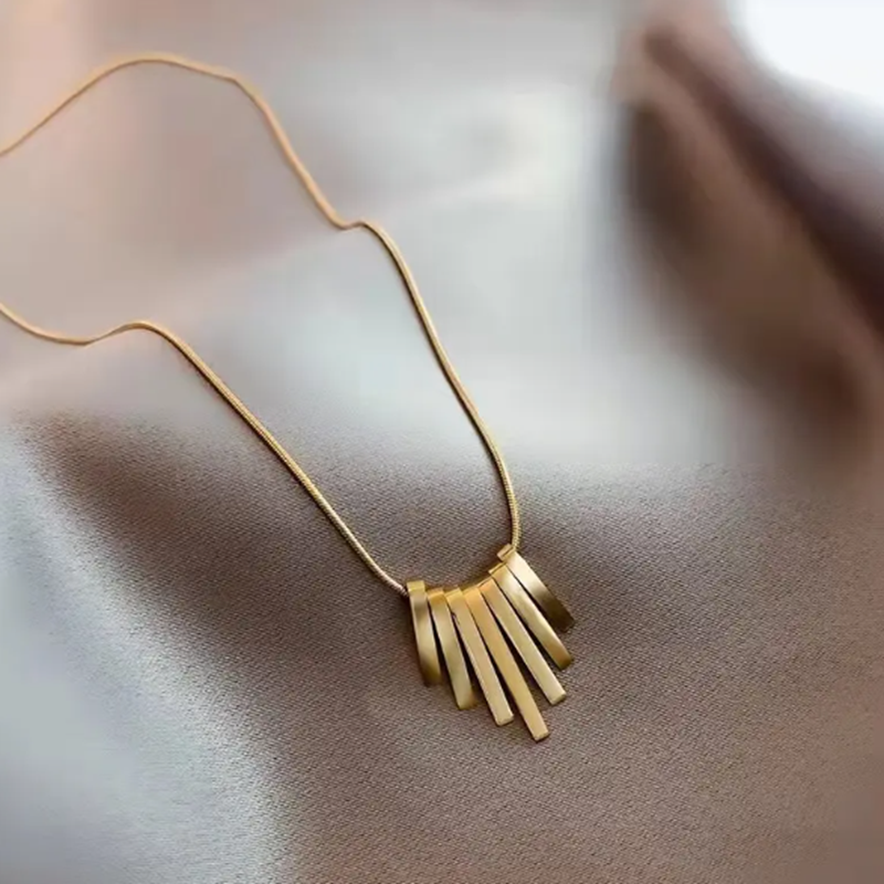 TEULRIP Gold Plated Stainless Steel Irregular Small Square Pendant Necklace for Girls & Women